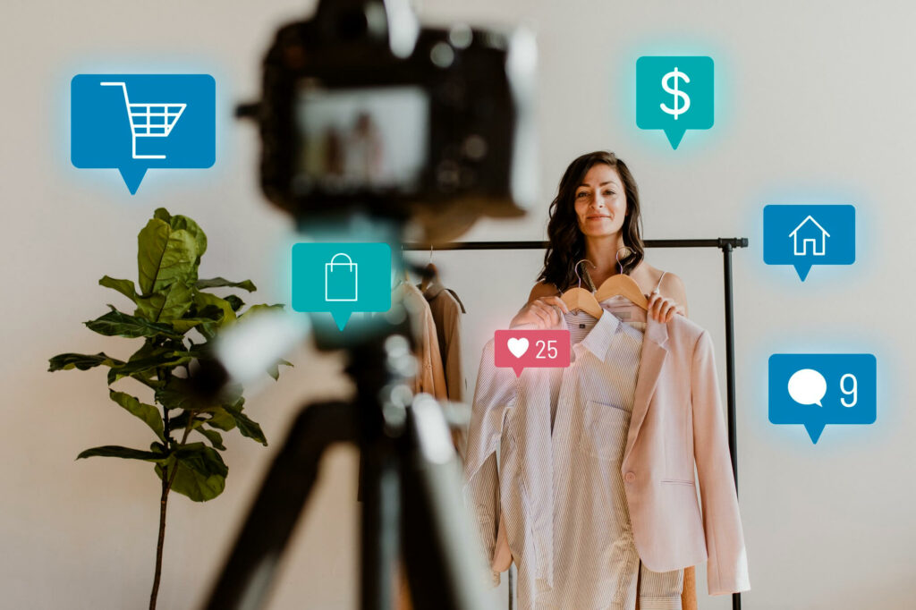 What is Social Commerce? Here are The Definition and The Advantages